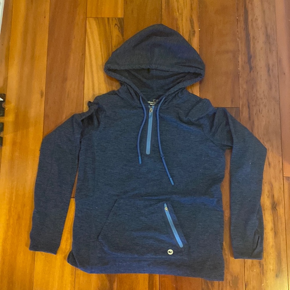 Vineyard vines hooded sweatshirt.